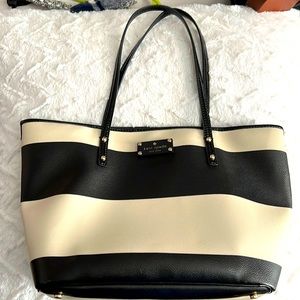 EUC ♠️ Kate Spade tote in black/cream